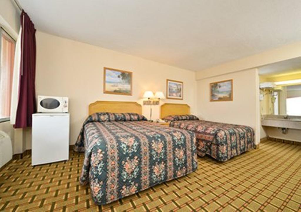 Bayview Inn And Suites Atlantic City Room photo